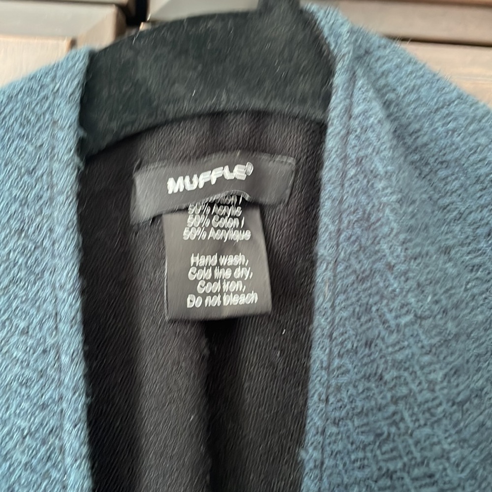 Wrap/scarf - Picture 2 of 2